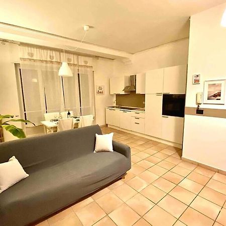 Appartamento Cozy In Super Centro! Asti Zewnętrze zdjęcie