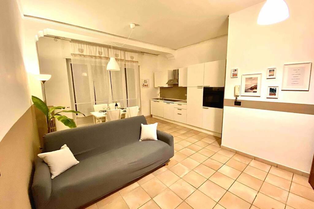 Appartamento Cozy In Super Centro! Asti Zewnętrze zdjęcie